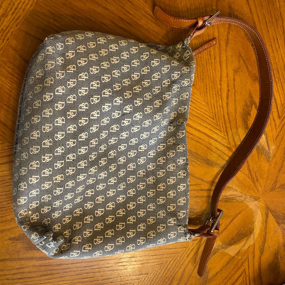 Dooney & Bourke